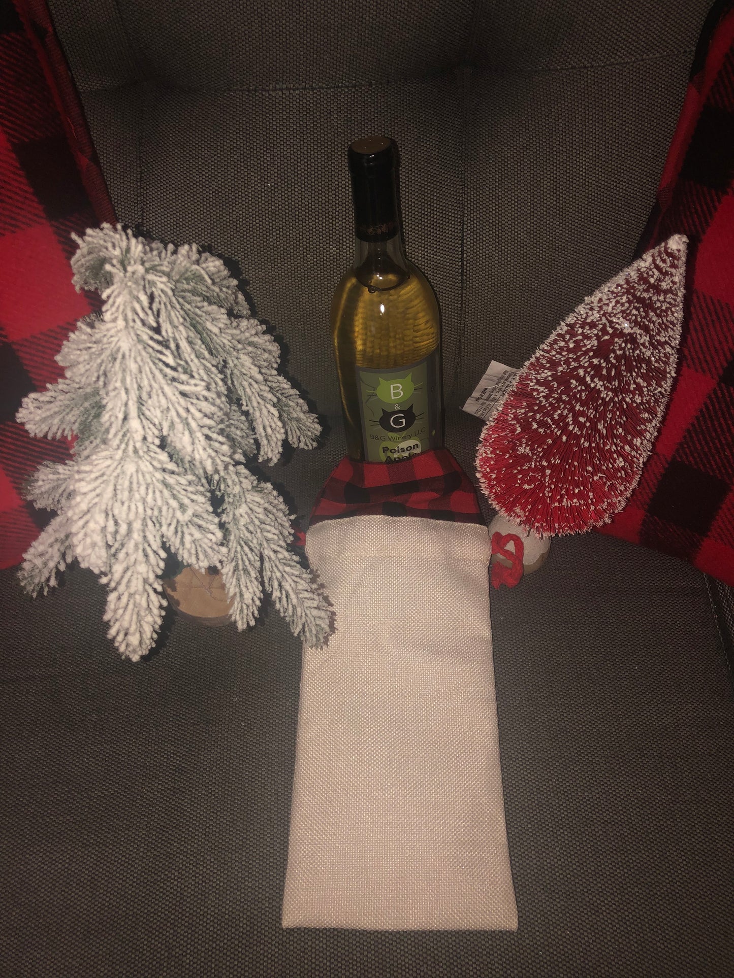 Holiday wine bags